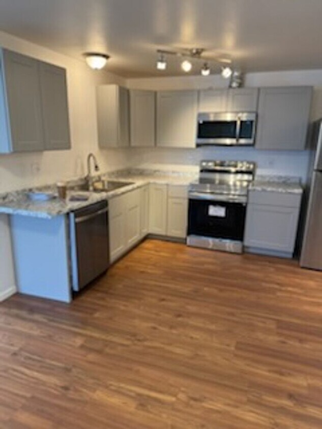 Foto del edificio - 907-909 W 1st St