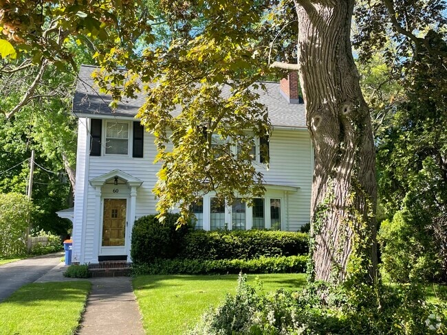 Building Photo - 60 Alpine Dr
