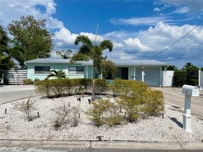 Building Photo - 309 Bryn Mawr Island