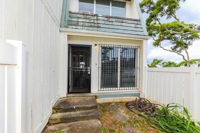 Photo - Ridgeway - Renovated two story, 2 bedroom, 1 bath with 1 uncovered parking stall Townhome