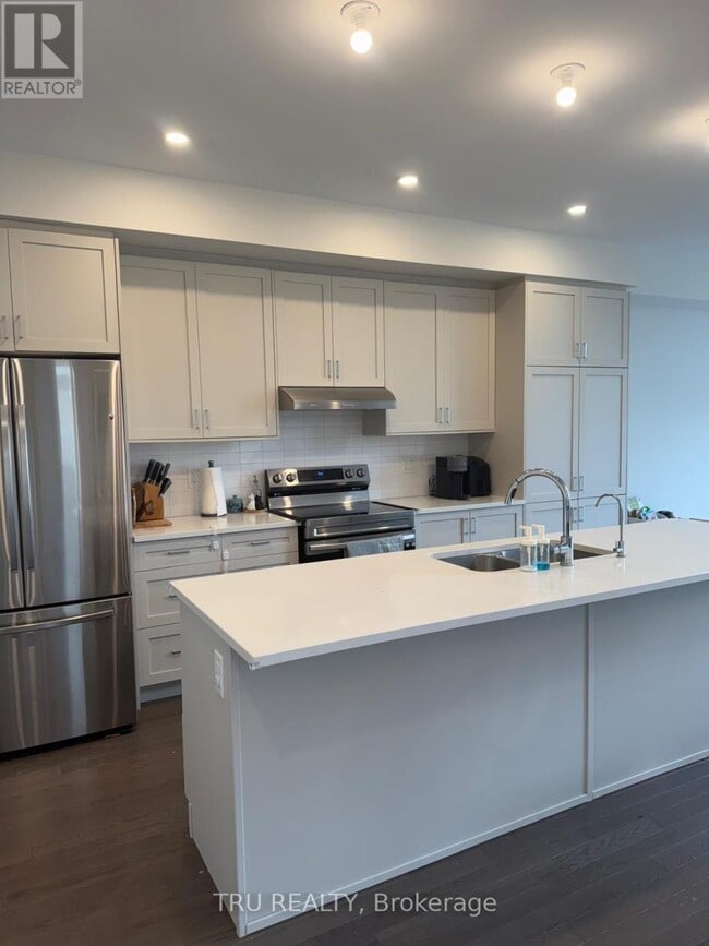 Building Photo - 317 Whitham Cres