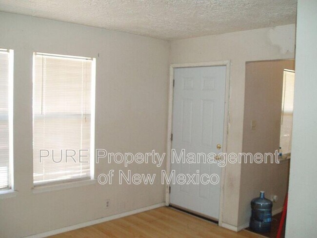 Building Photo - 12400 Hardin Ct NE