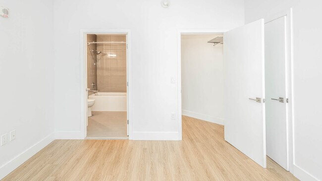 Foto del edificio - 16 Beach St