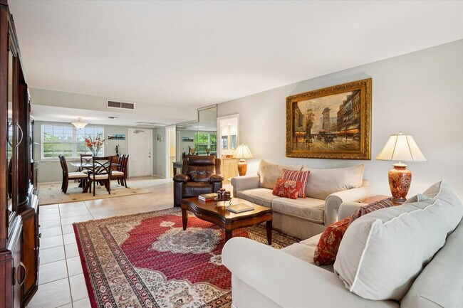 Foto del edificio - 3900 Oaks Clubhouse Dr