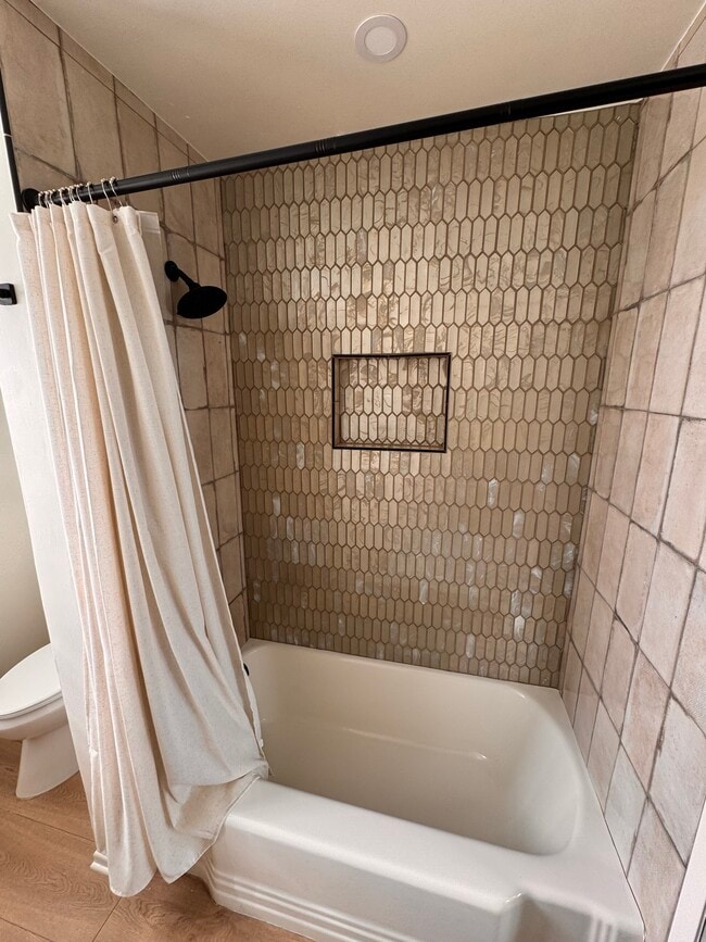 Foto del edificio - 5183 Topanga Canyon Blvd