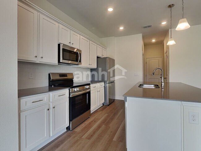 Building Photo - 1264 Heavenly Dr