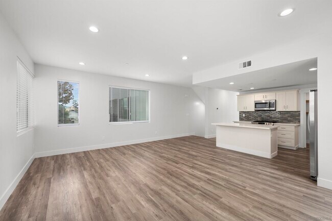 Foto del edificio - 4238 Fourth Ave