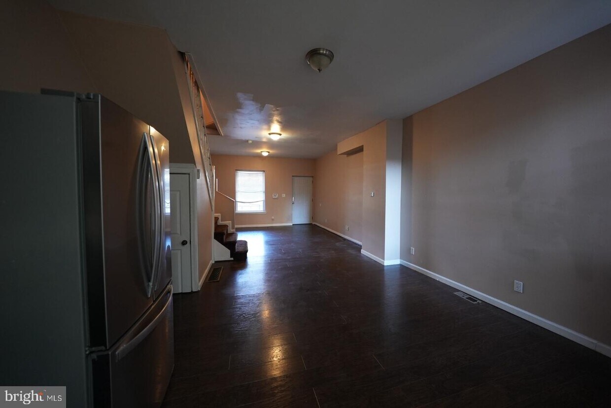 Primary Photo - 5214 Heston St