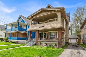 Building Photo - 414 E 148th St