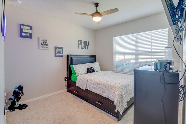 Building Photo - 4940 SW 97th Pl