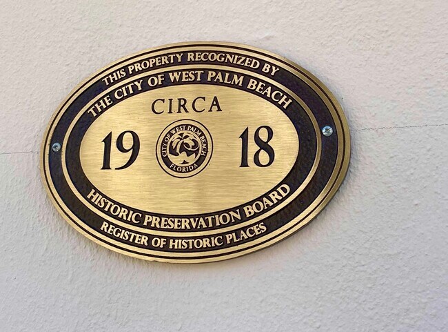 Foto del edificio - 1701 S Olive Ave