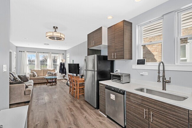 Foto del edificio - 9105 S Racine Ave