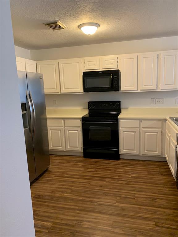 Foto del edificio - 73 Hickory Oak Dr