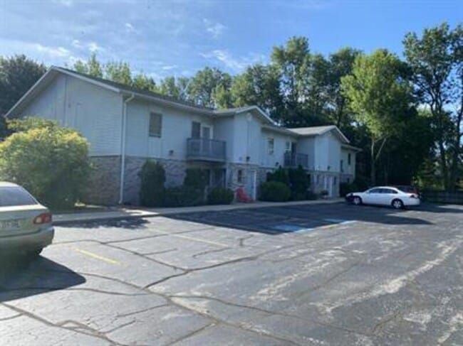 Building Photo - 120-130 Memorial Drive - G