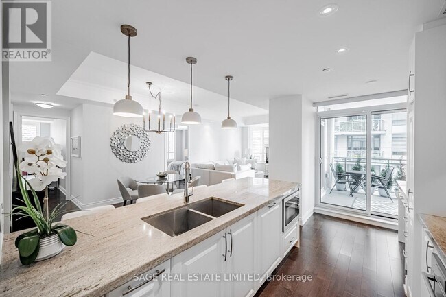 Photo du bâtiment - 3500-3500 Lakeshore Rd W