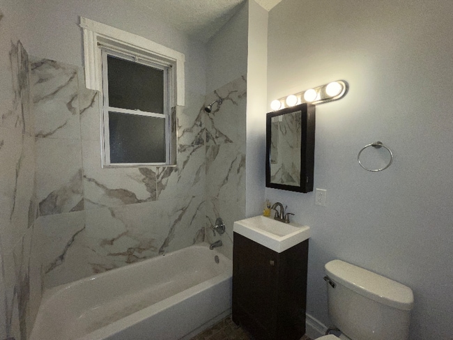 Building Photo - 1721 W 65th St