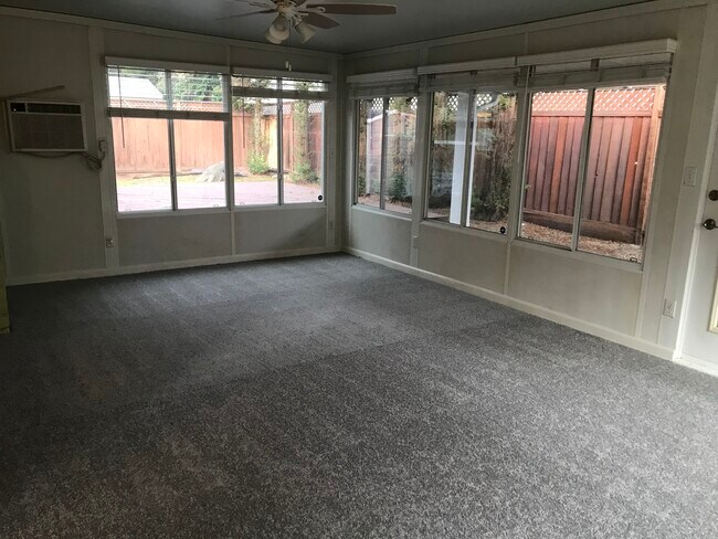 Habitación familiar - 1560 McDermott Dr