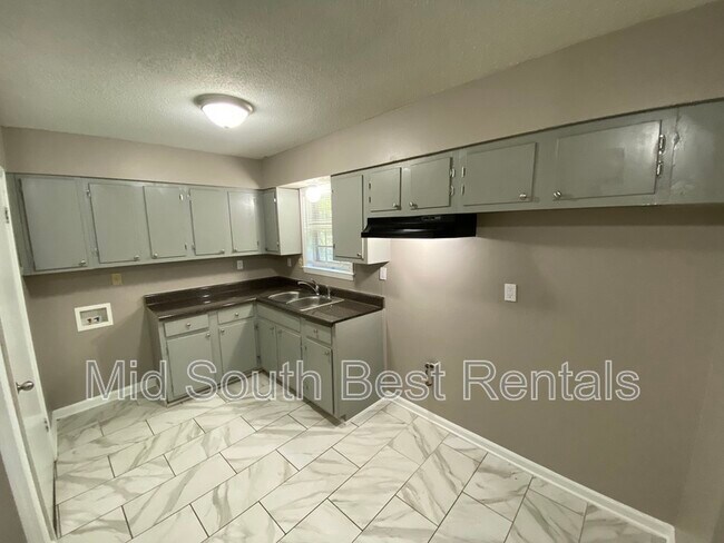 Foto del edificio - 4895 Applestone St