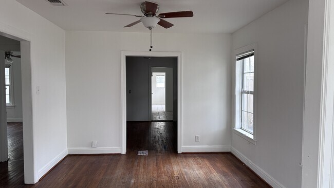 Foto del edificio - 2839 Topeka St