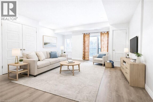 Building Photo - 600 Victoria St S