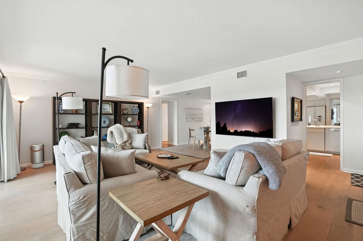 Foto principal - 3951 Gulf Shore Blvd N