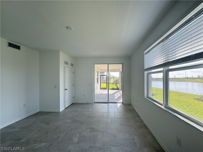 Building Photo - 5698 Melbourne Ct