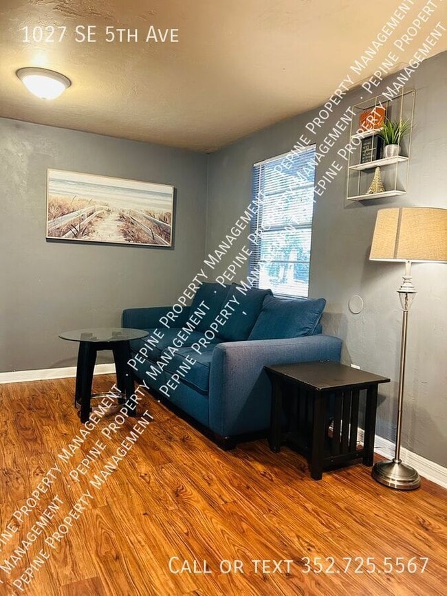 Building Photo - 1027 SE 5th Ave