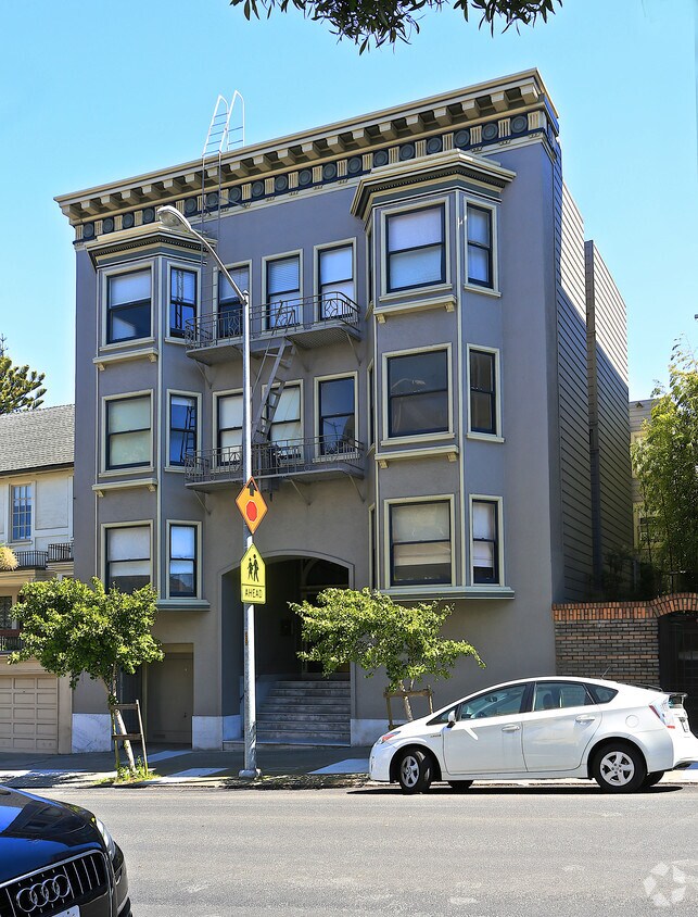 Building Photo - 3251 Washington St