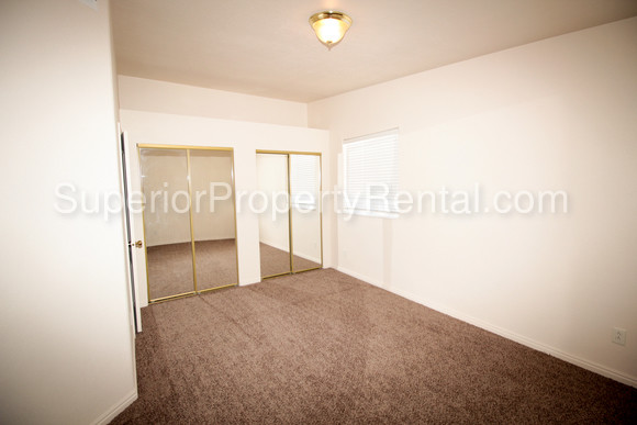 Building Photo - 35 E 600 S