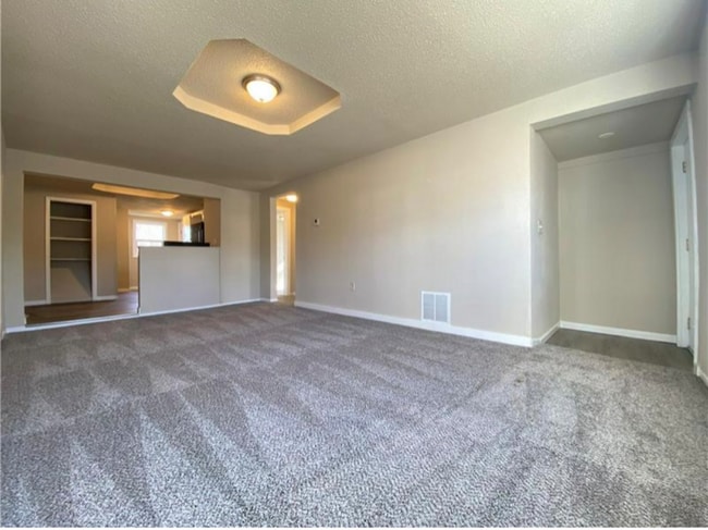 Foto del edificio - 3440 Easton Blvd