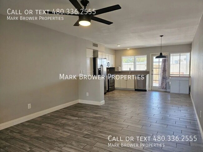 Foto del edificio - 2326 W Carson Dr