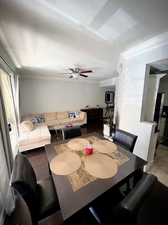 Building Photo - Meridian Furnished 1 Bd | 1 Ba Luxury Condo