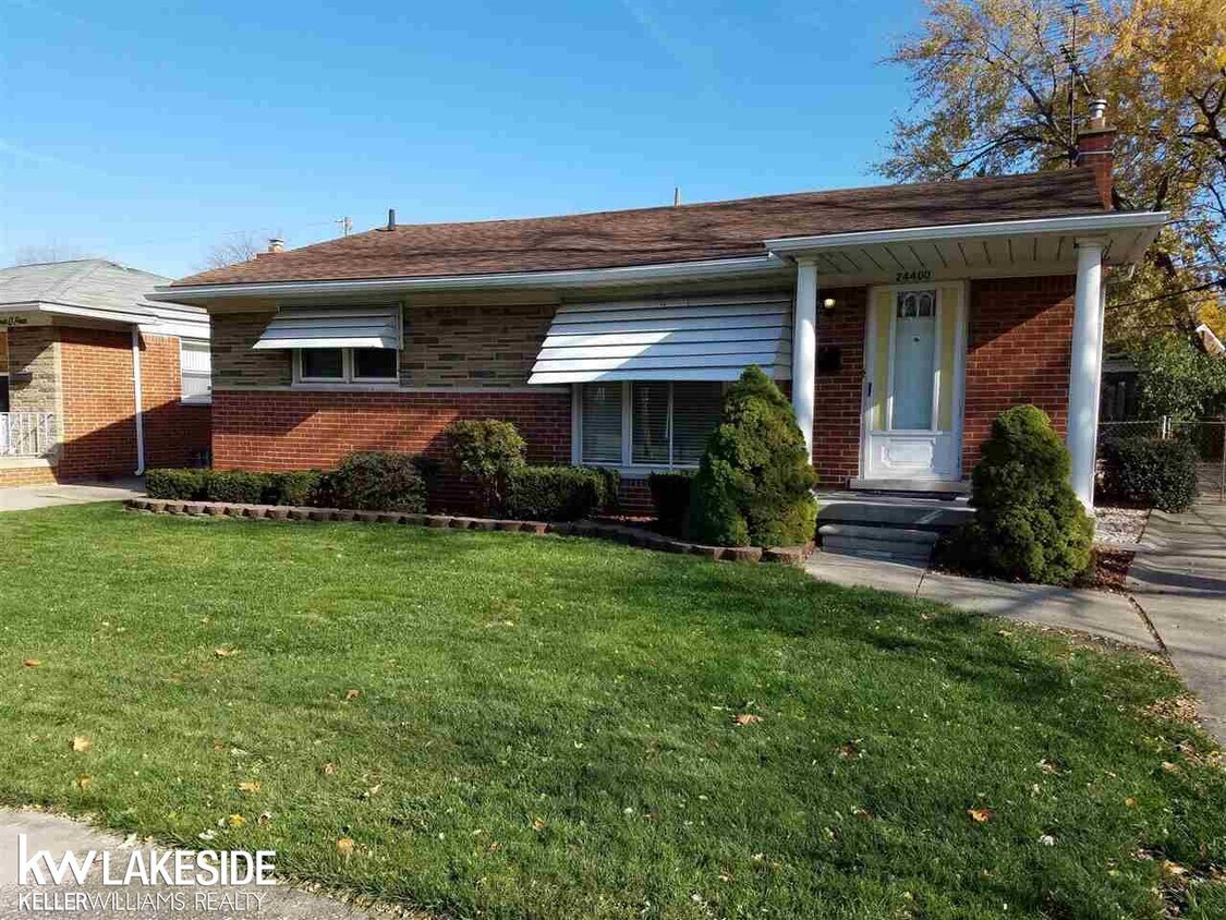 Primary Photo - 24400 Star Valley Dr