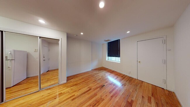 Foto del edificio - 253 3rd St