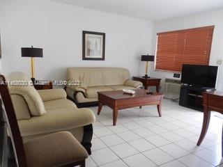 Foto del edificio - 1740 Rodman St