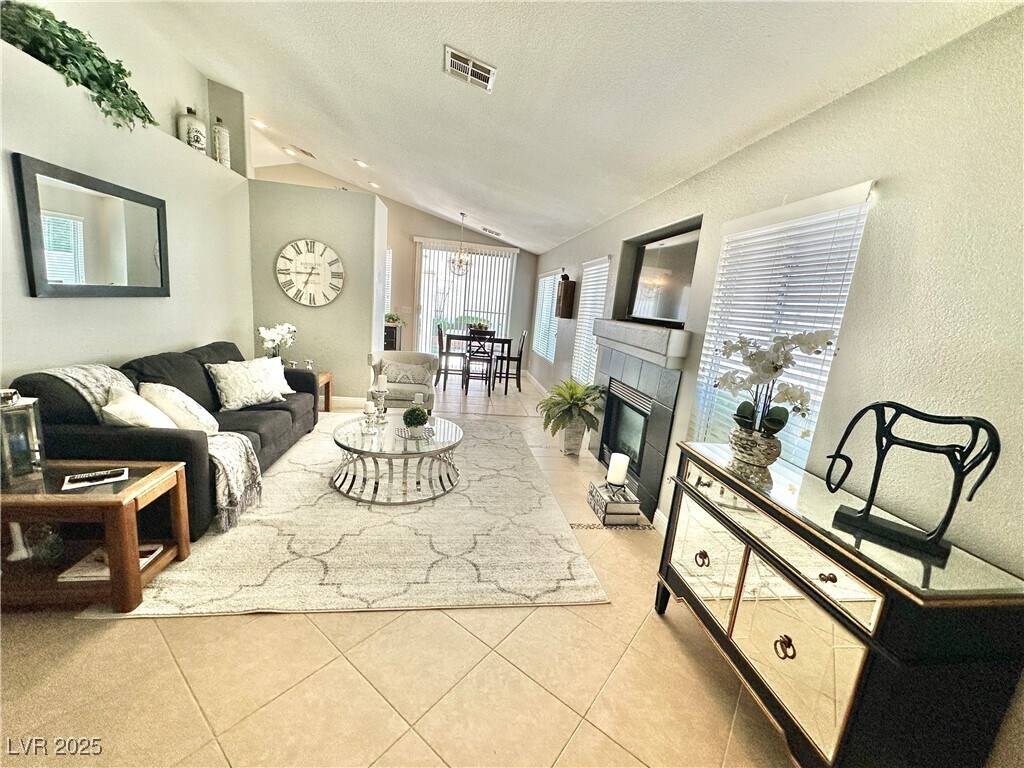 Foto principal - 3329 N Hidden Ridge St