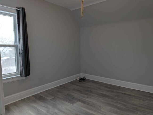 Building Photo - 478 Campbell Ave
