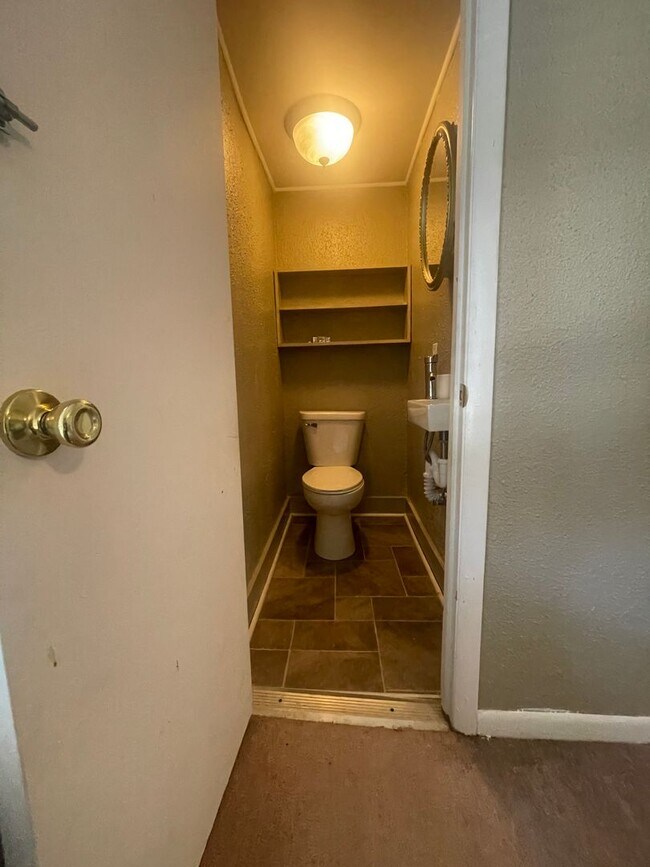 Foto del edificio - Nice Home w/Garage Available Now in Benton!