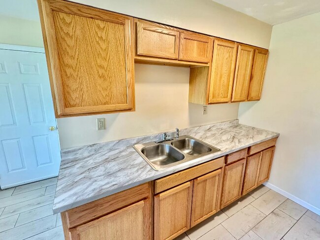 Building Photo - 4400 Elmridge St
