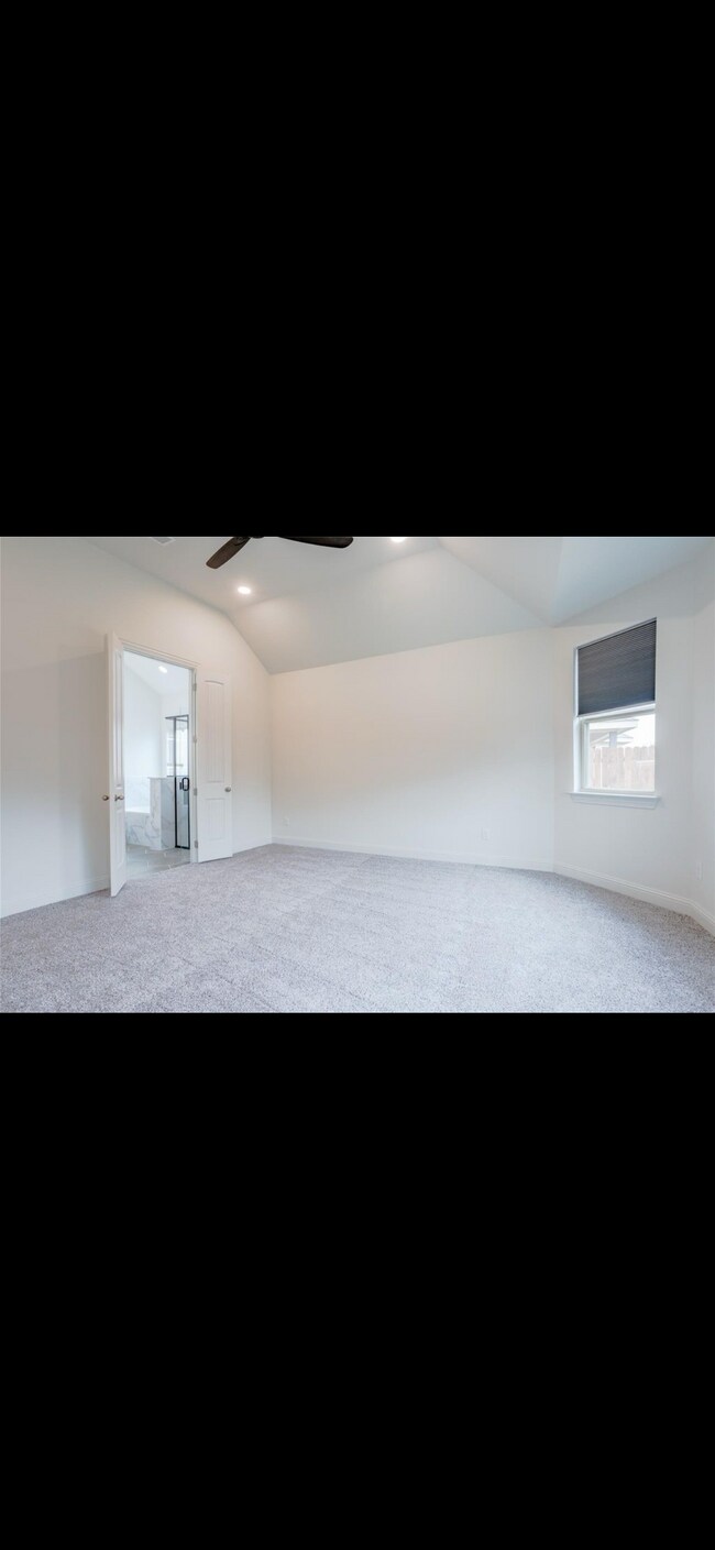 Building Photo - 2432 Open Range Dr