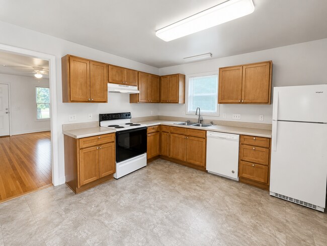 Foto del edificio - Three bedroom, 2 bath house in Gibsonville