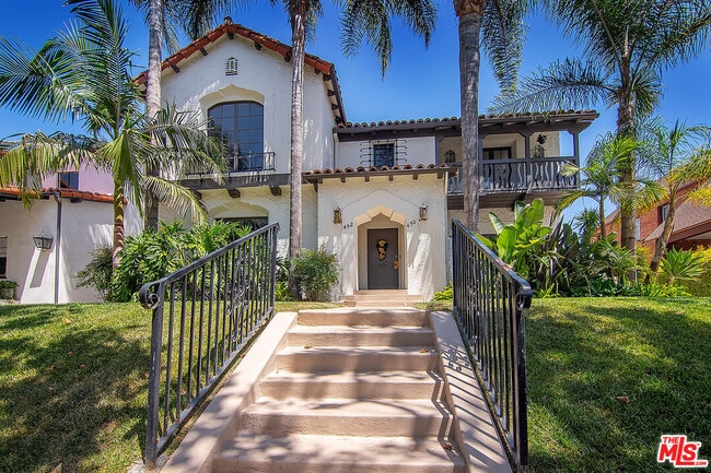 Building Photo - 450 N Orange Dr