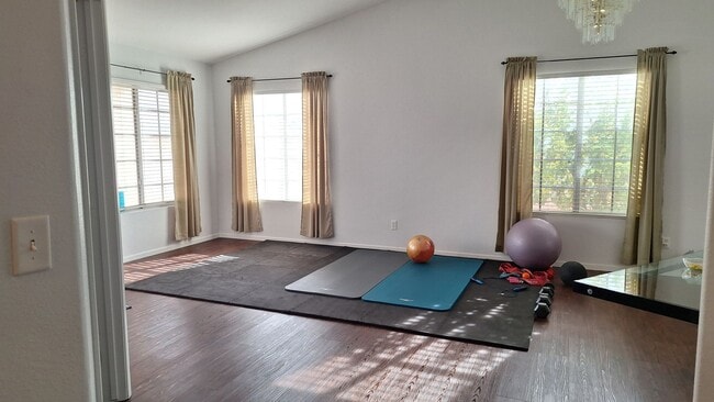 Building Photo - 436 Pumpkin Way