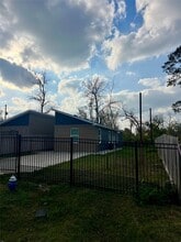 Building Photo - 9809 Leath St