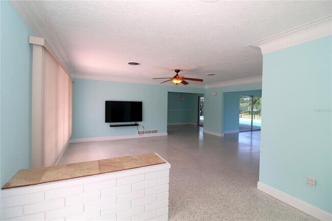 Building Photo - 2705 S Brink Ave