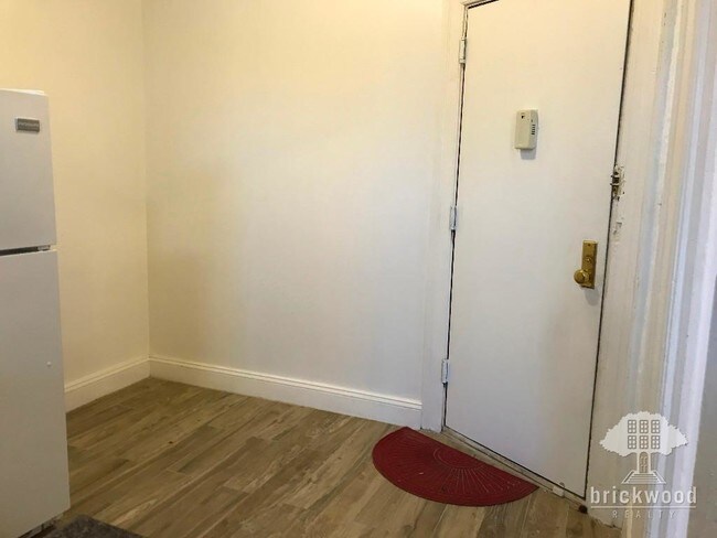 Foto del edificio - 570 Albany Ave