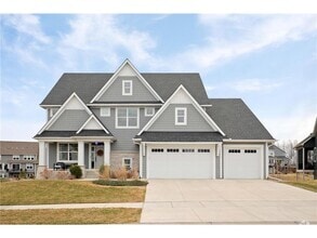 Building Photo - 7536 Walnut Grove Ln N