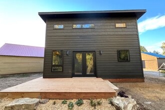 Building Photo - 1117 Williams St