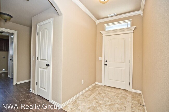 Building Photo - 3 br, 2 bath House - 6008 S. 38th Street