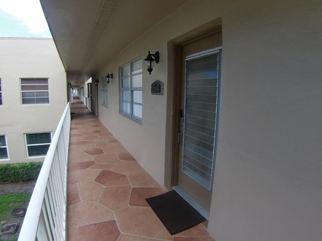 Building Photo - 854 Normandy Trail